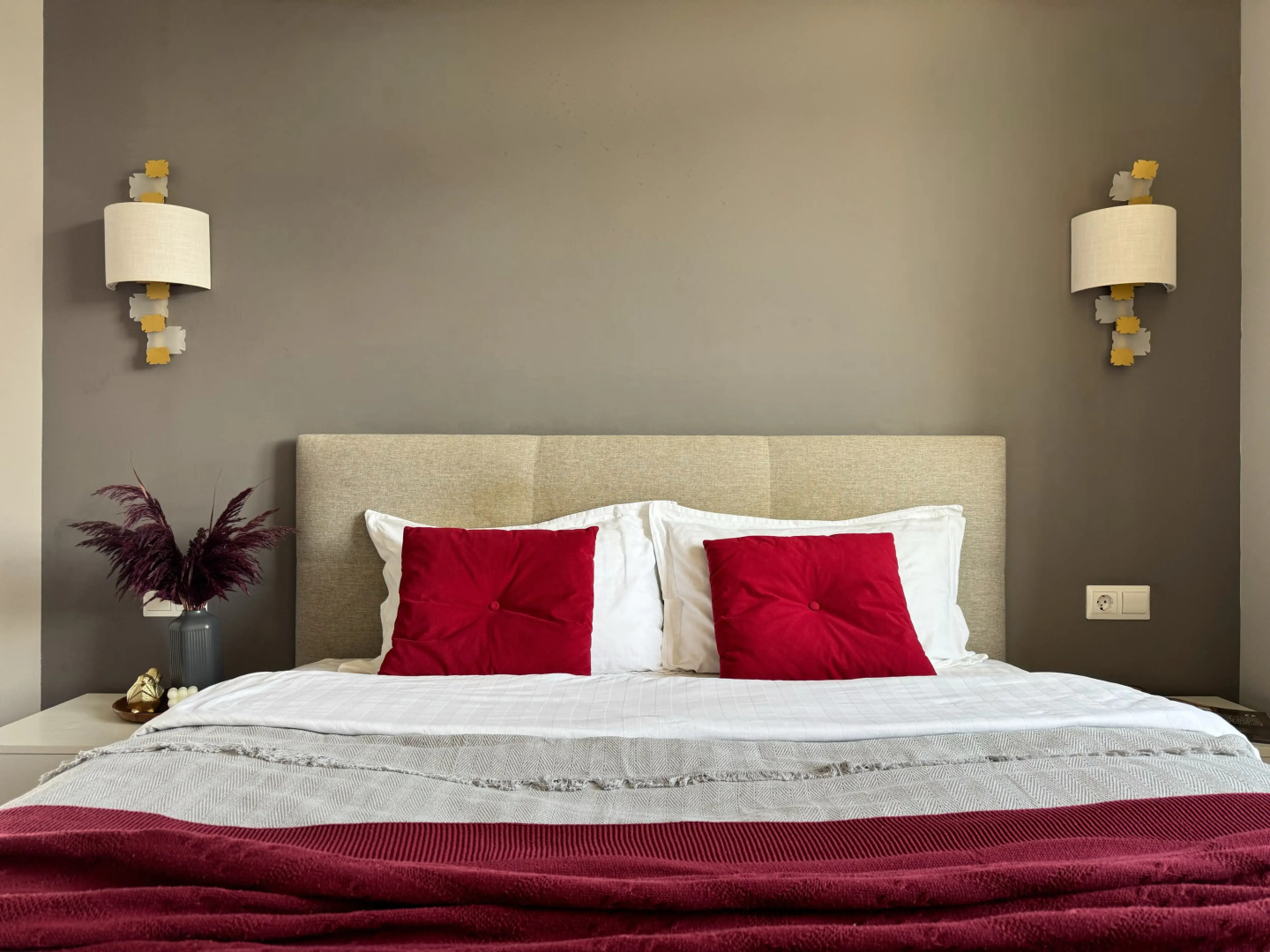 Апартаменты с балконом у реки рядом с пляжем