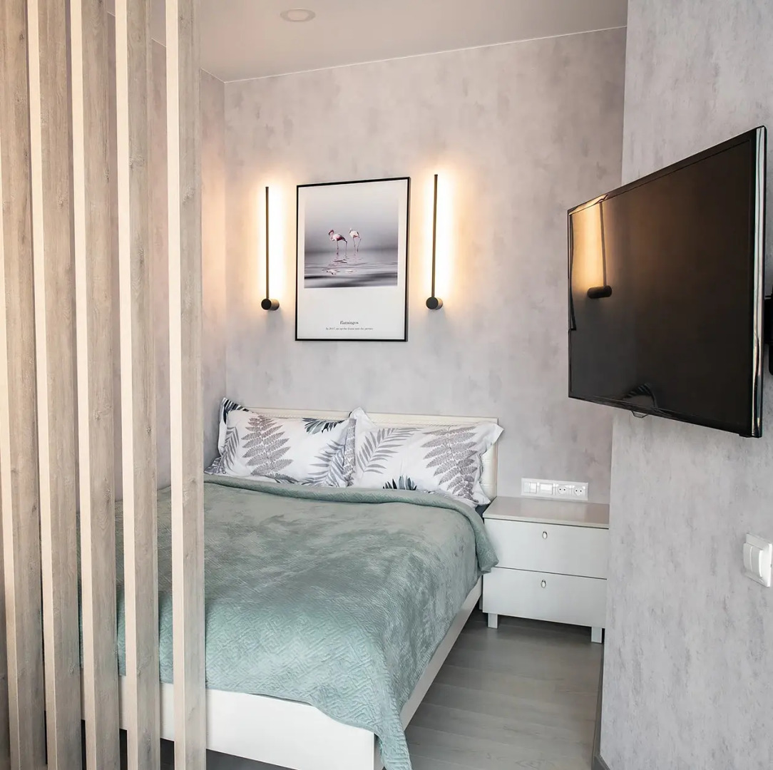 Апартаменты на высоком этаже с видом на мост, недалеко от центра. Брянская 18.