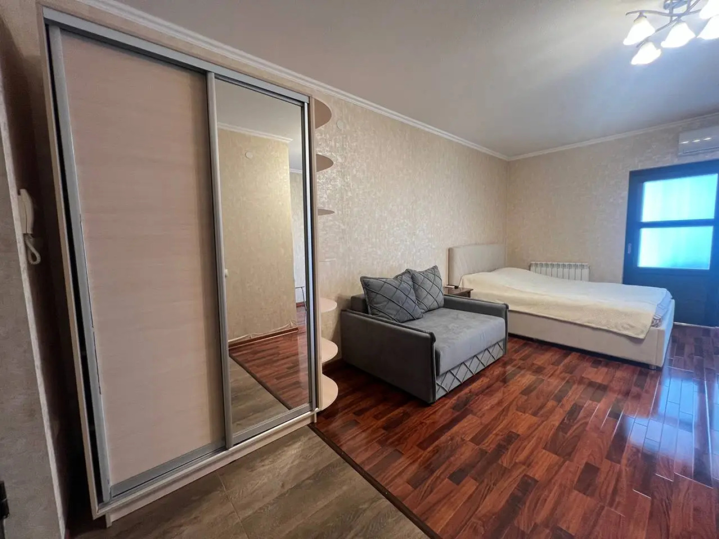 Апартаменты у Моря Возле Парка Ривьера