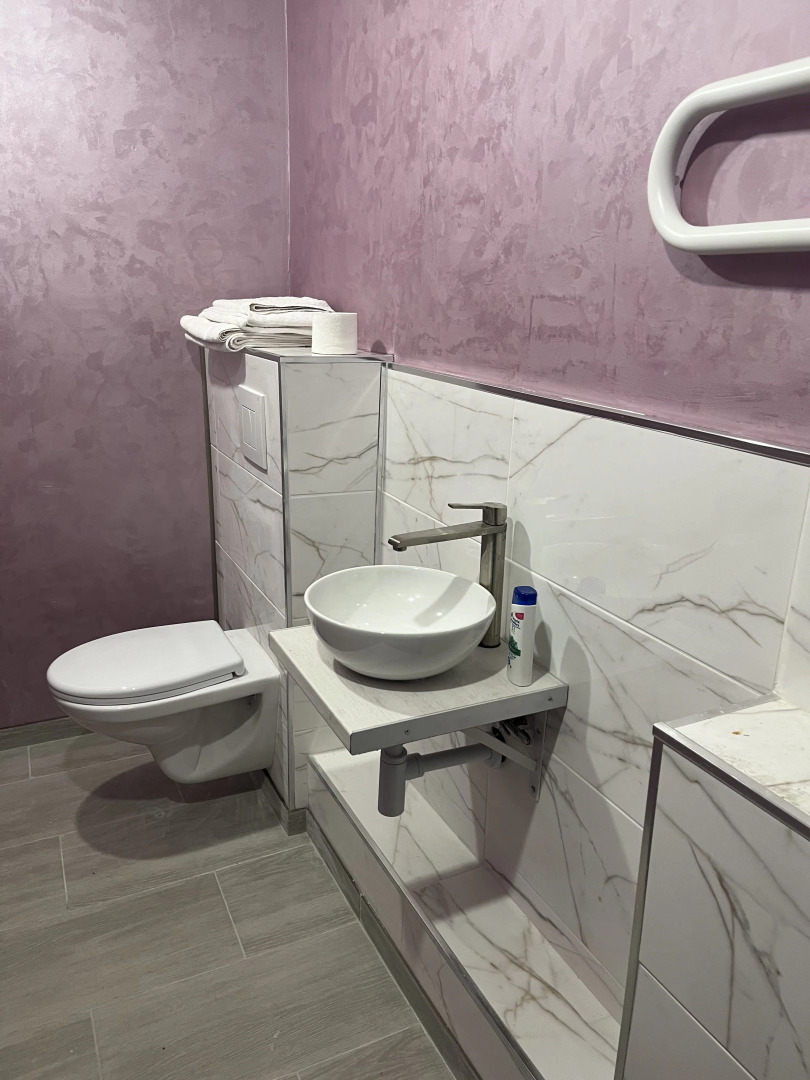 Частный дом с бассейном, сауной и камином