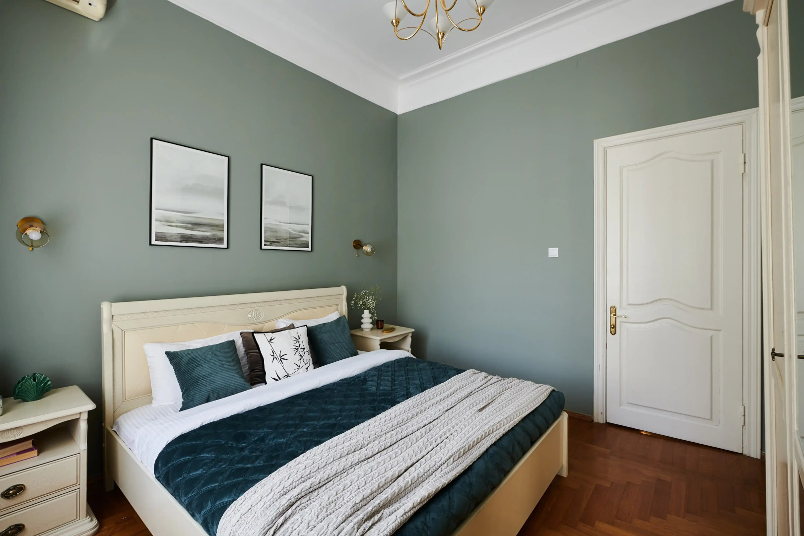 Квартира GM Apartments Шикарная Пятёрка с домашним кинотеатром