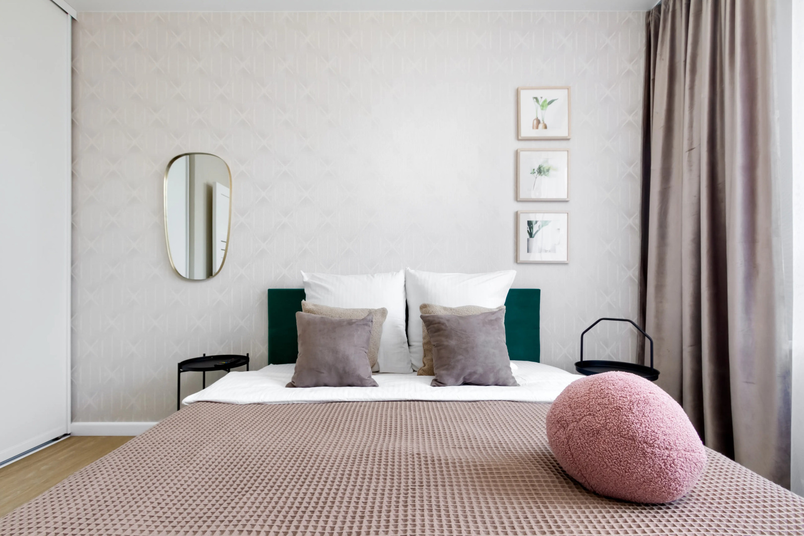 Квартира Улучшенная 2к с Тремя Кроватями