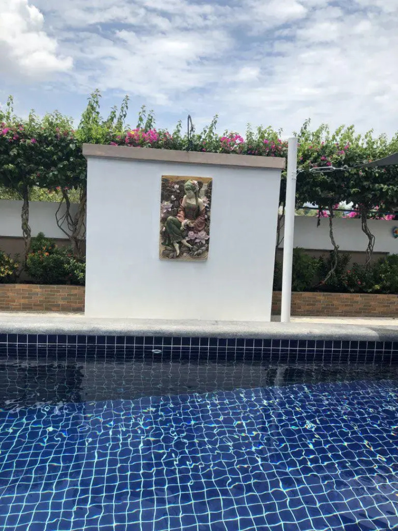 Отель 4 Palms Resort