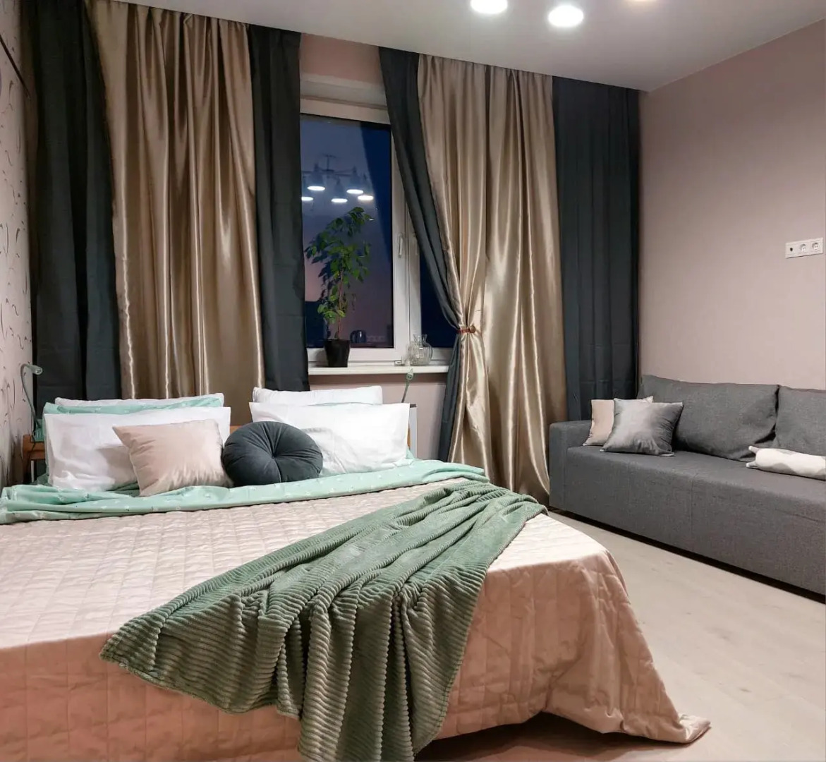 Квартира ЕвроДвушка Аксакова 81/1 на 17 Этаже до 7 Чел