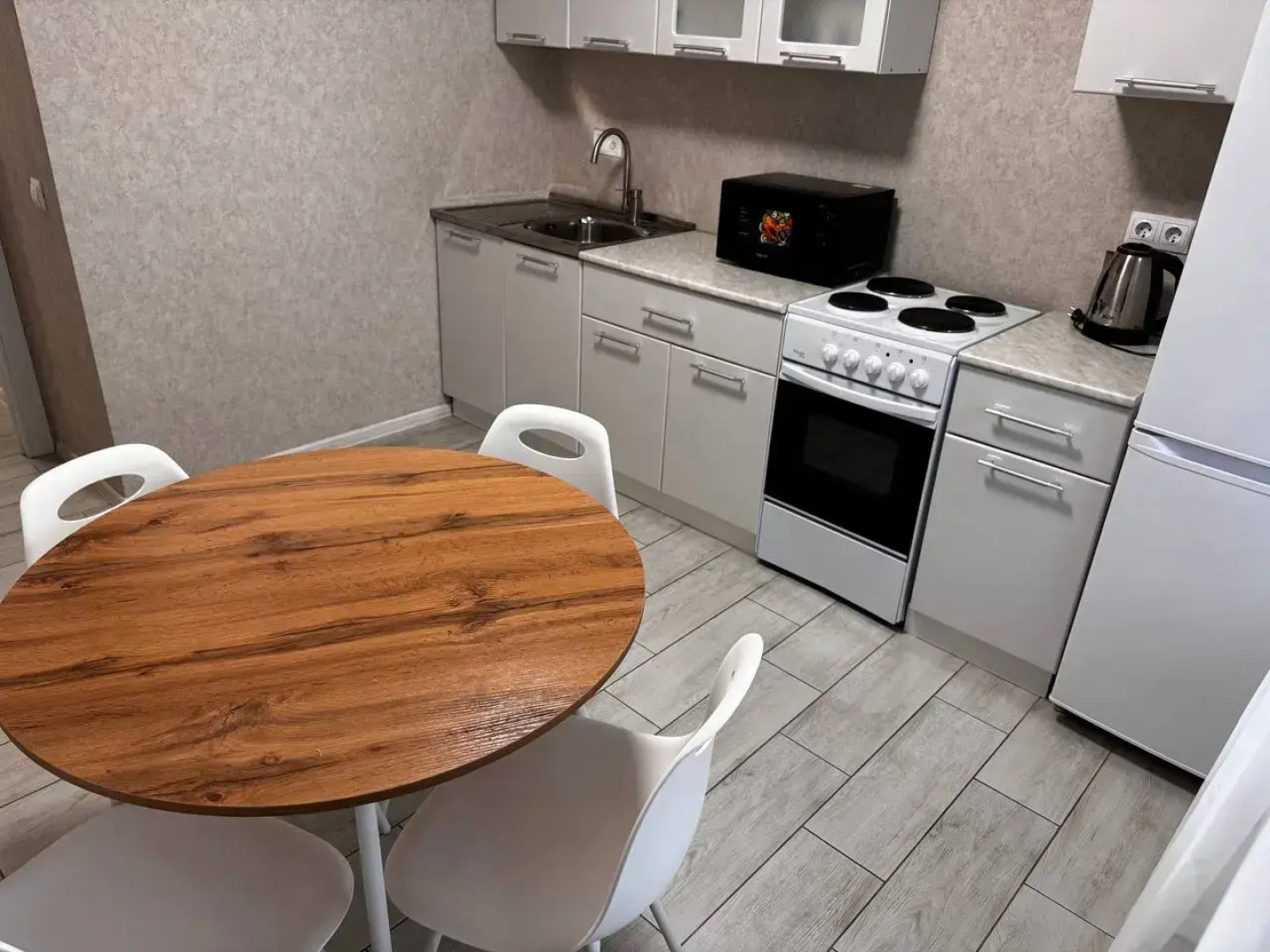 Квартира на левом берегу у ДК Кирова