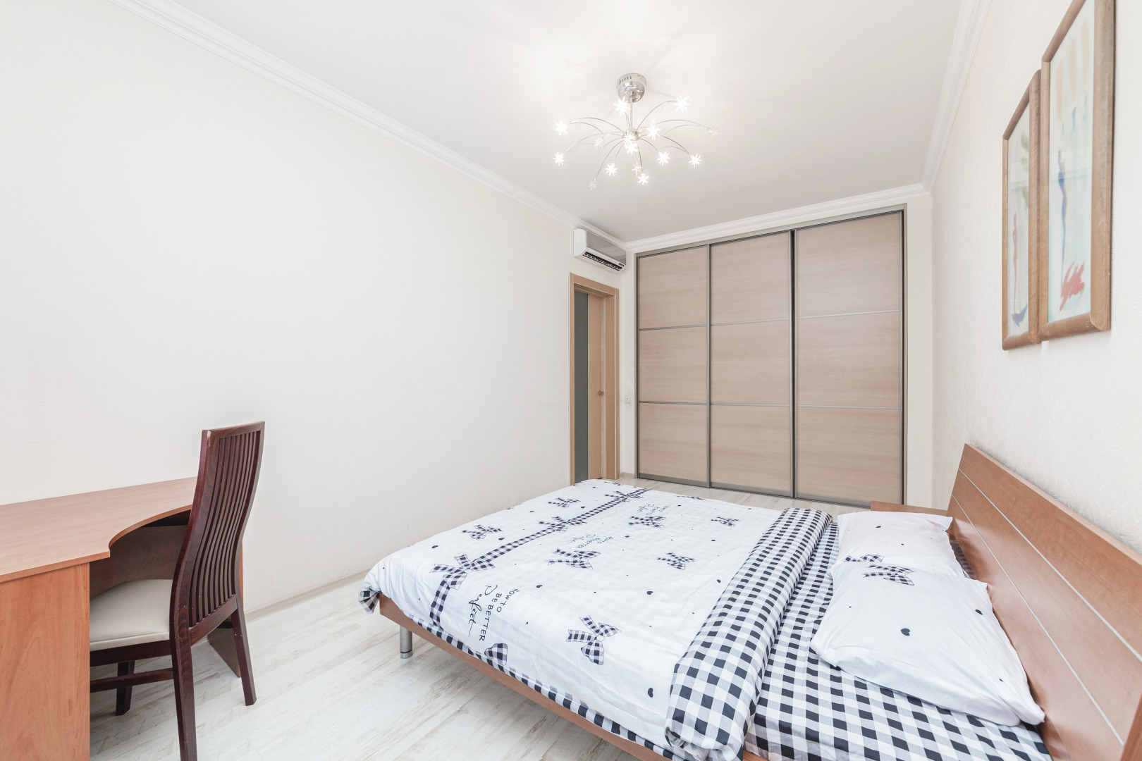 Апартаменты Улучшенные на Октябрьской Площади