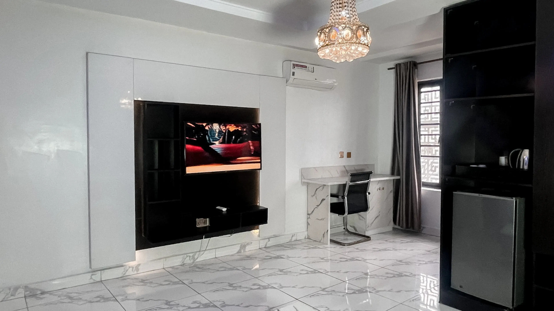 Отель 247 Luxury Hotel