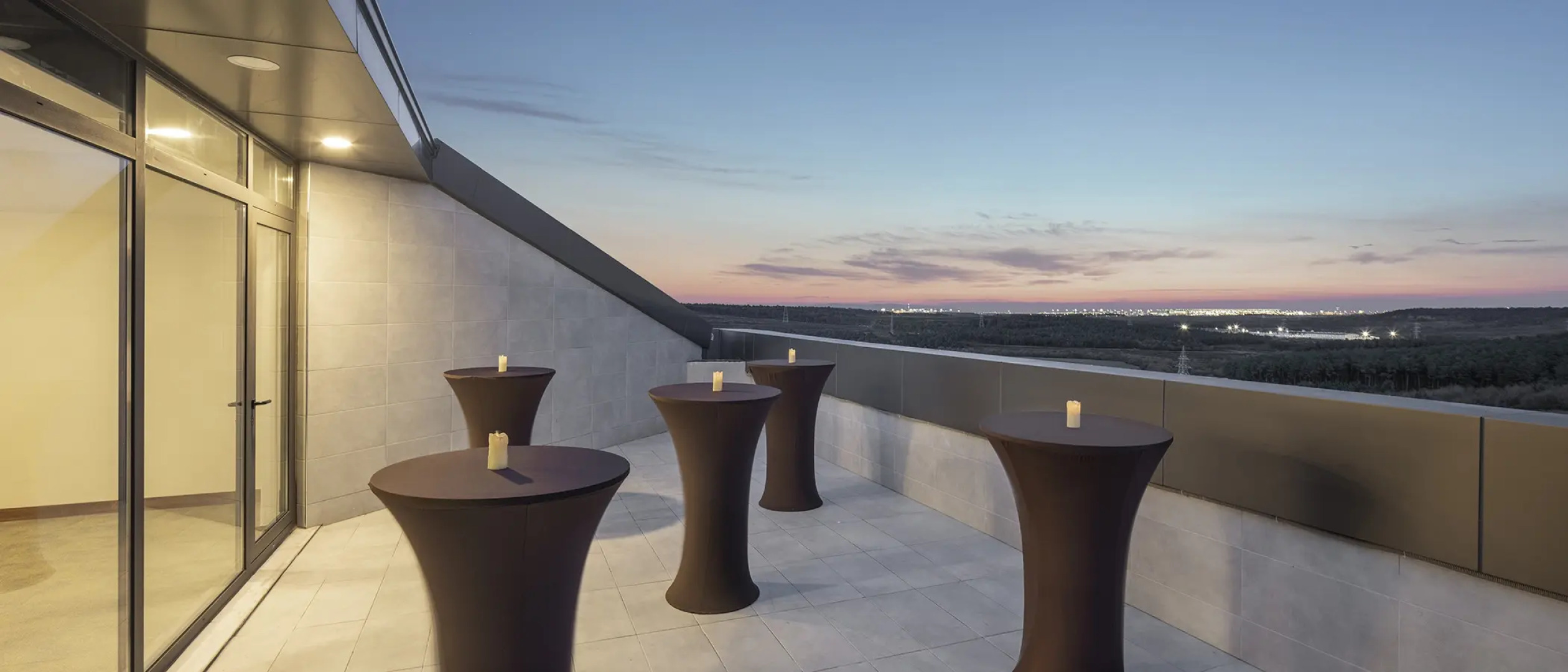 Отель Hampton by Hilton Istanbul Arnavutkoy