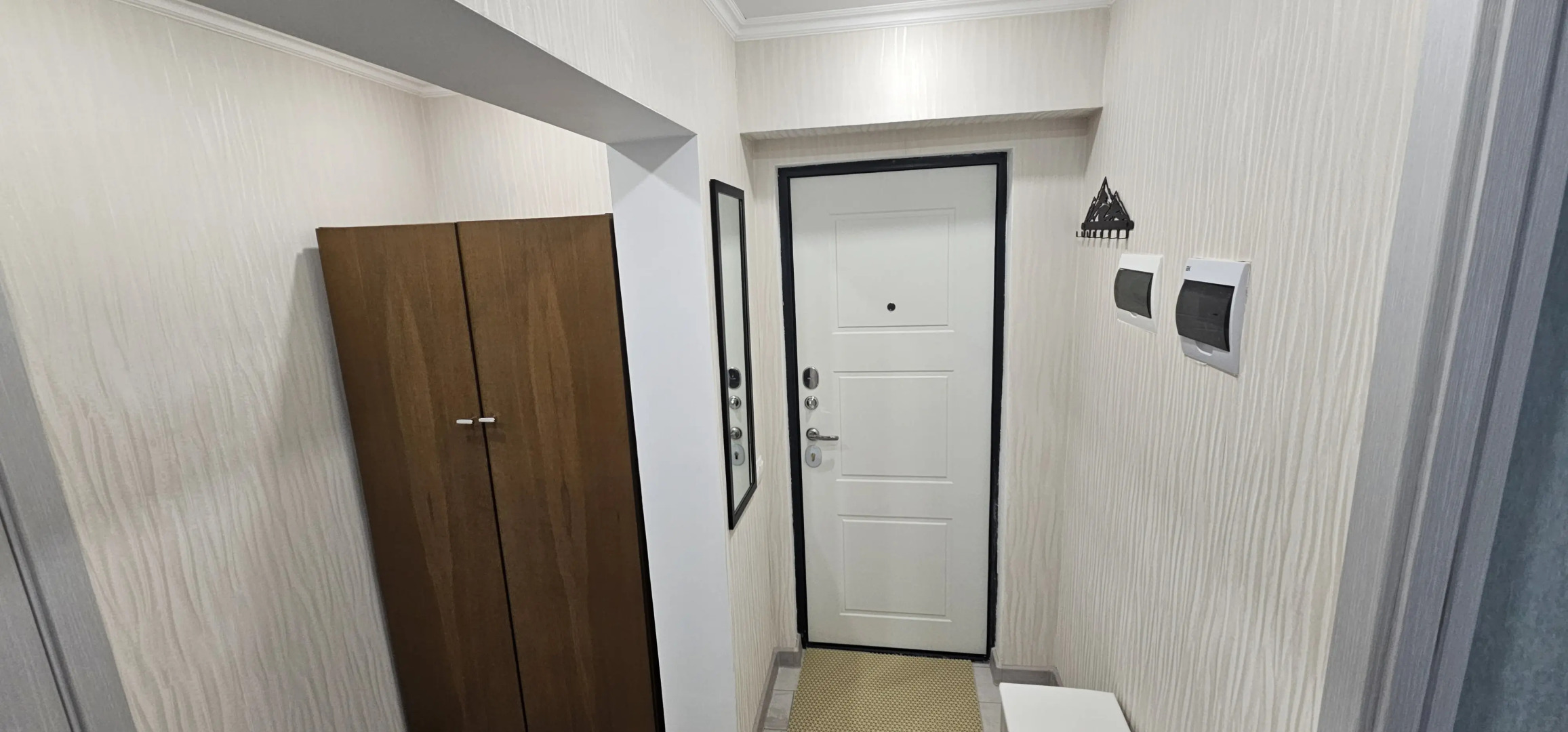 Квартира Двухкомнатная в тихом дворе с новым ремонтом и техникой