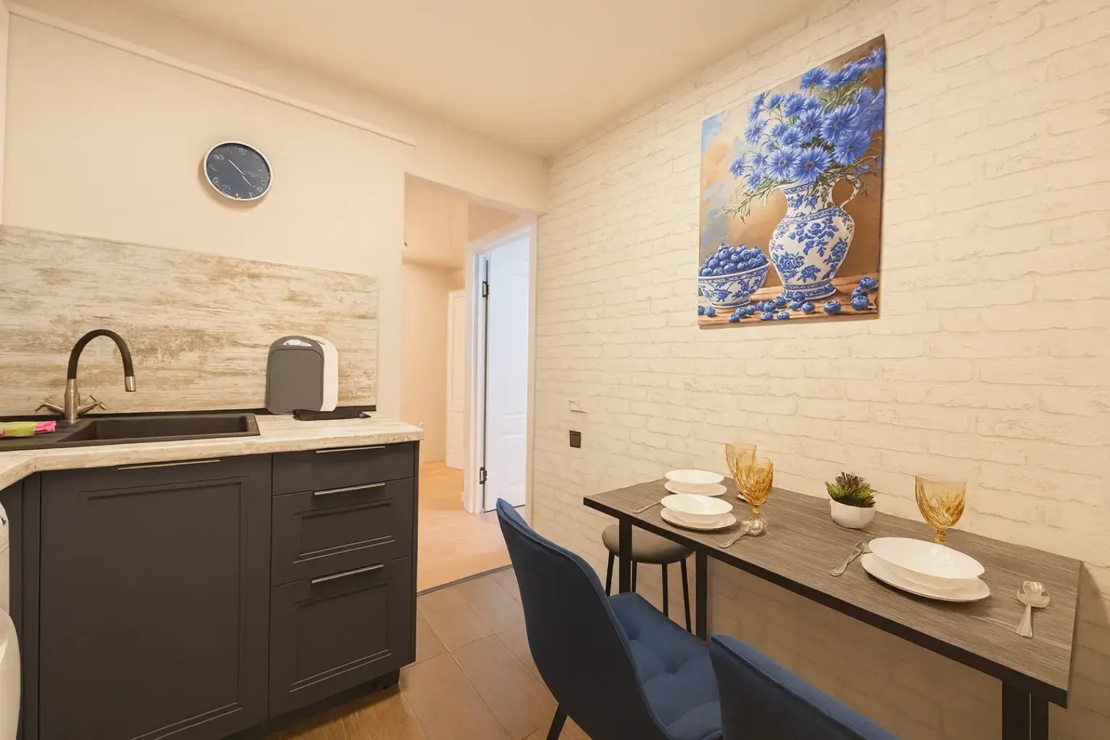 Квартира 2-х комнатная Около Метро Ленинская