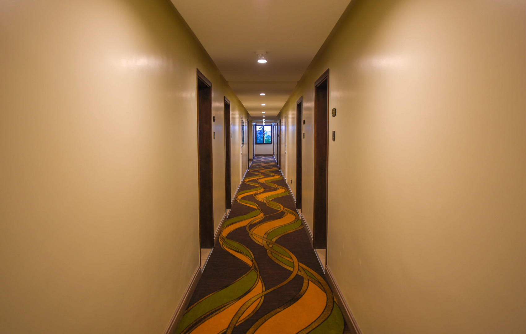 Отель The Athena