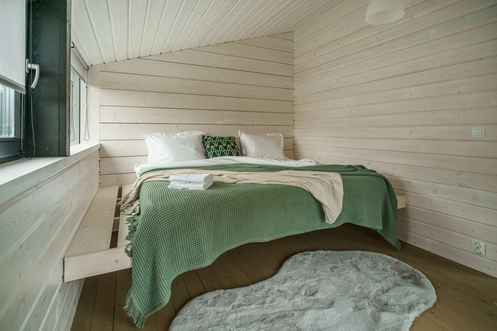 Частный дом коттедж семейный три тома  у Финского залива