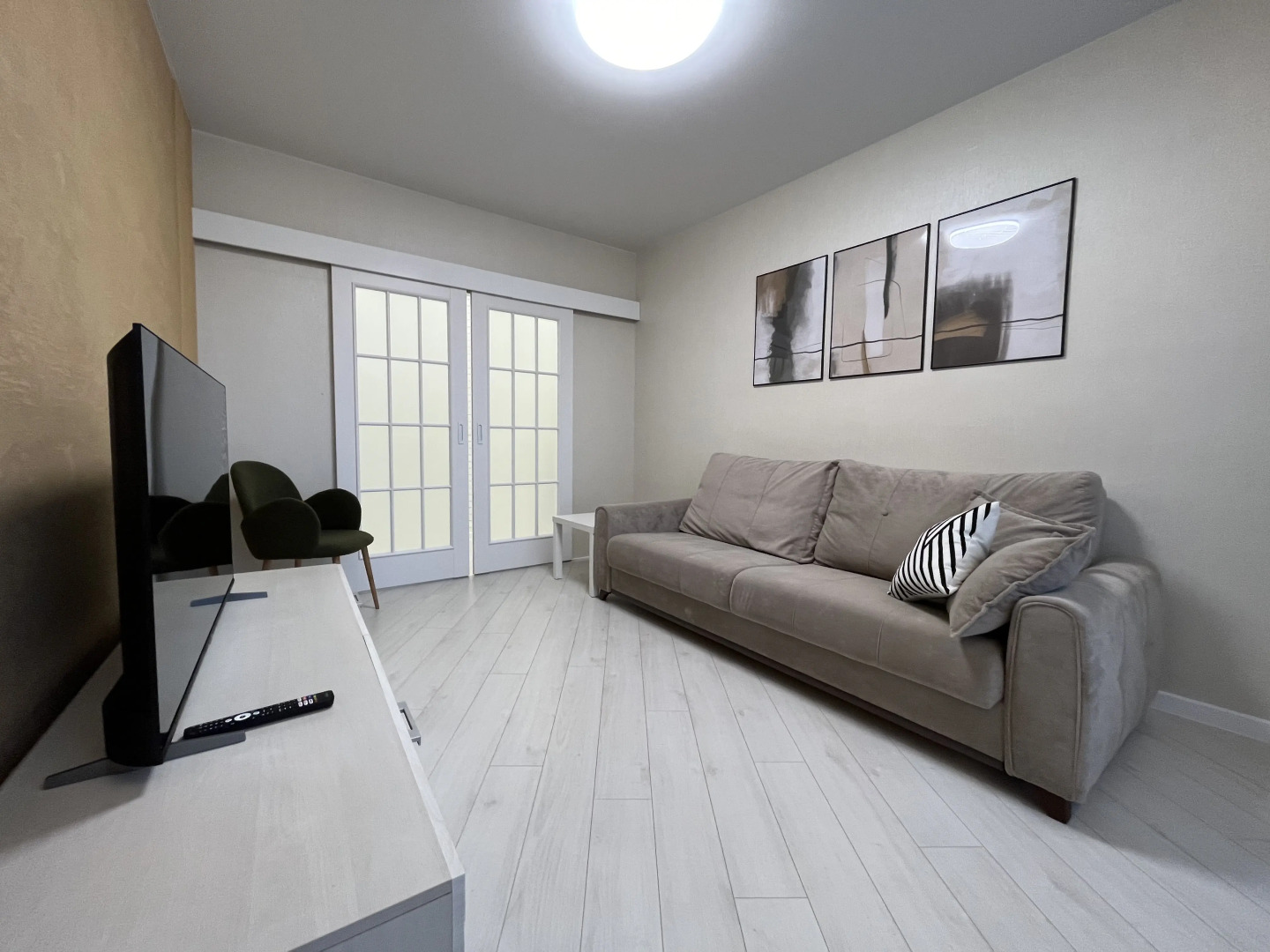 Квартира Уютная Напротив Железнодорожного Вокзала