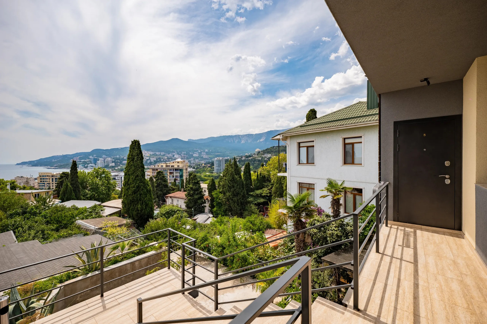 Студия люкс на Нагорной