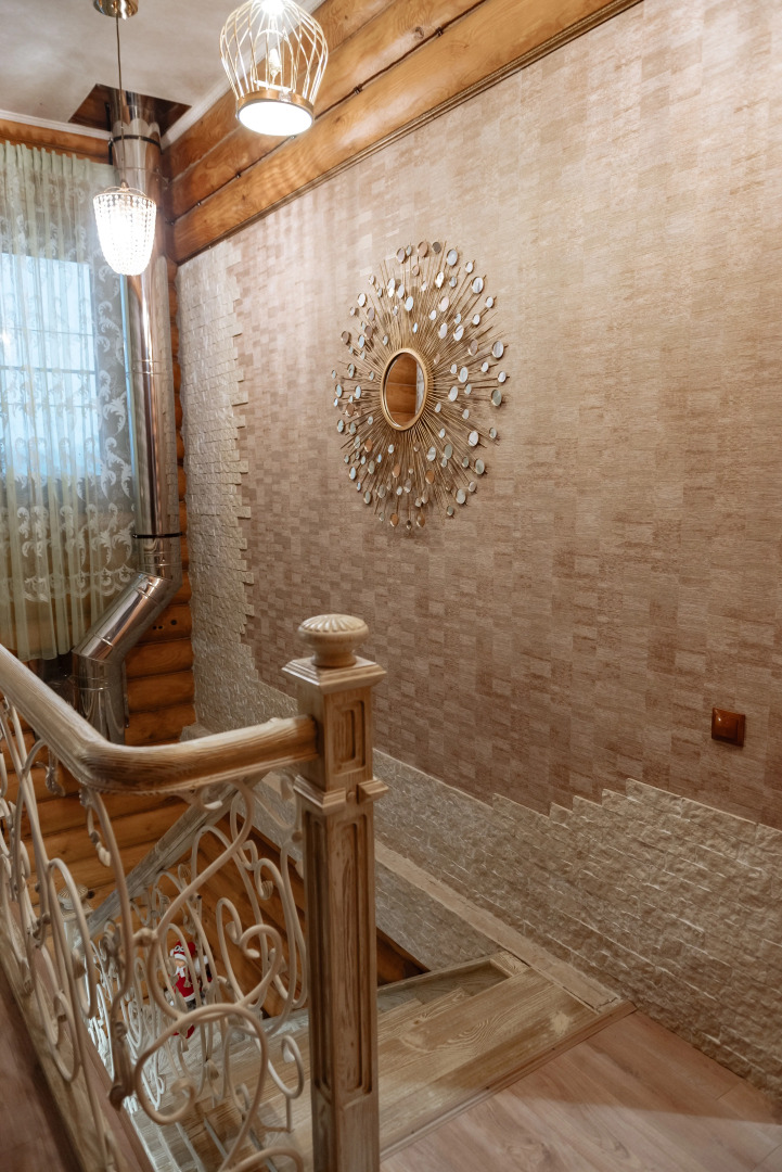 Частный дом на берегу реки