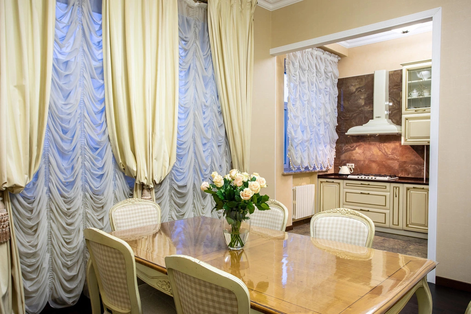 Апартаменты 3-комнатные HomeApart Ленина, 6