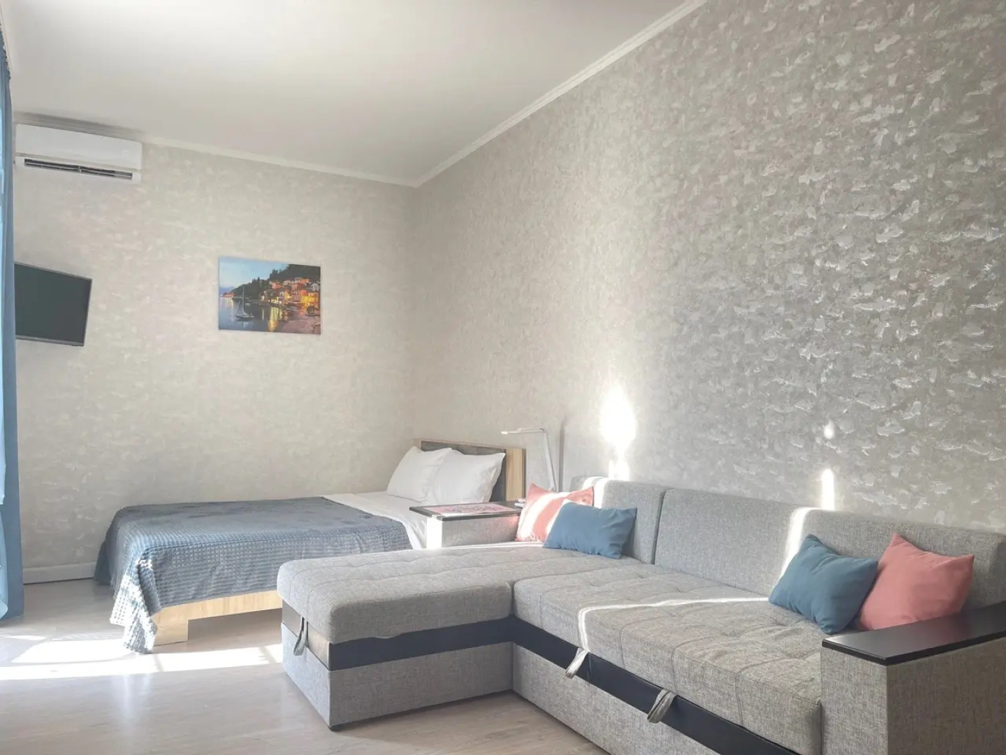 Апартаменты у пляжа Омега и парка Победы