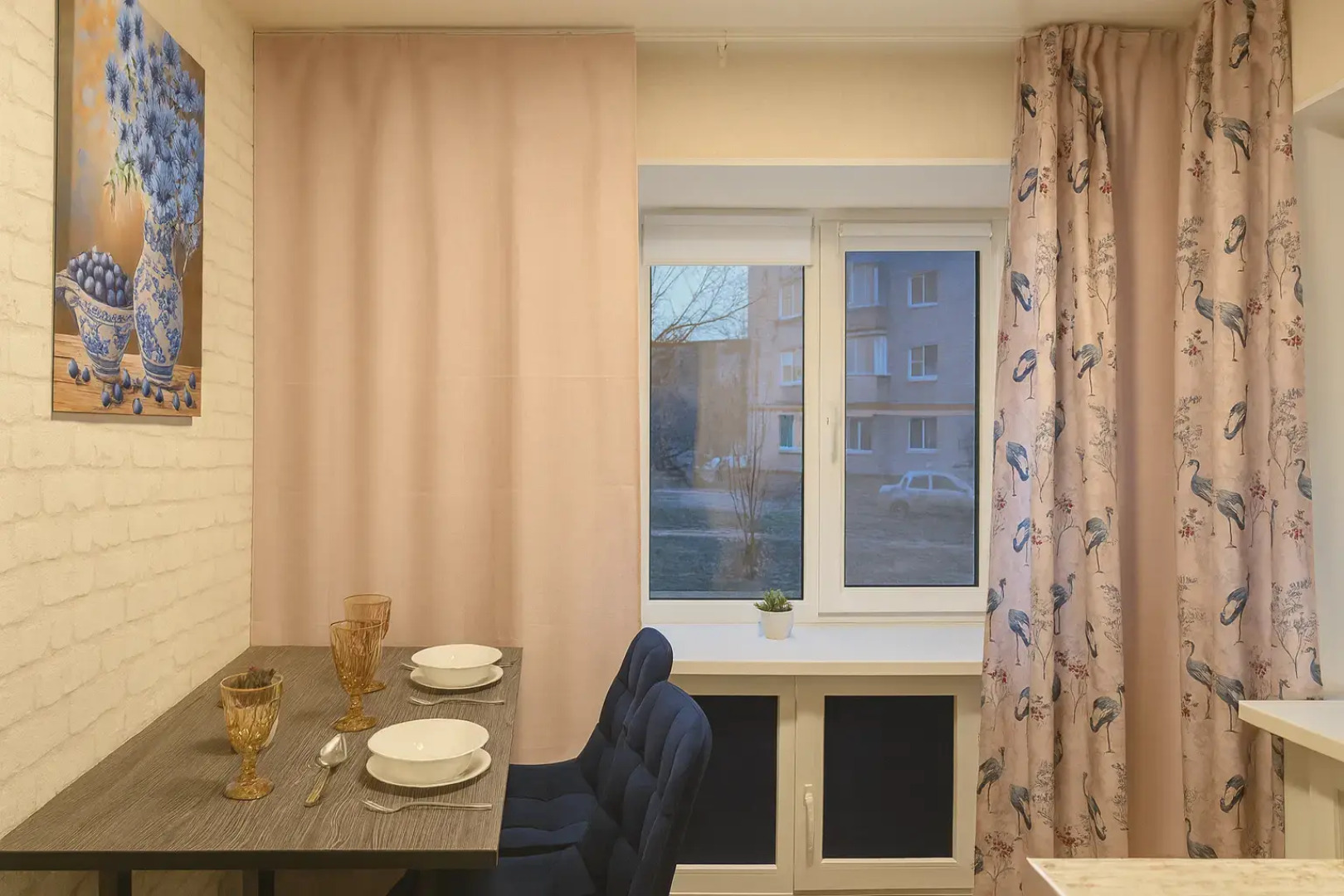 Квартира 2-х комнатная Около Метро Ленинская