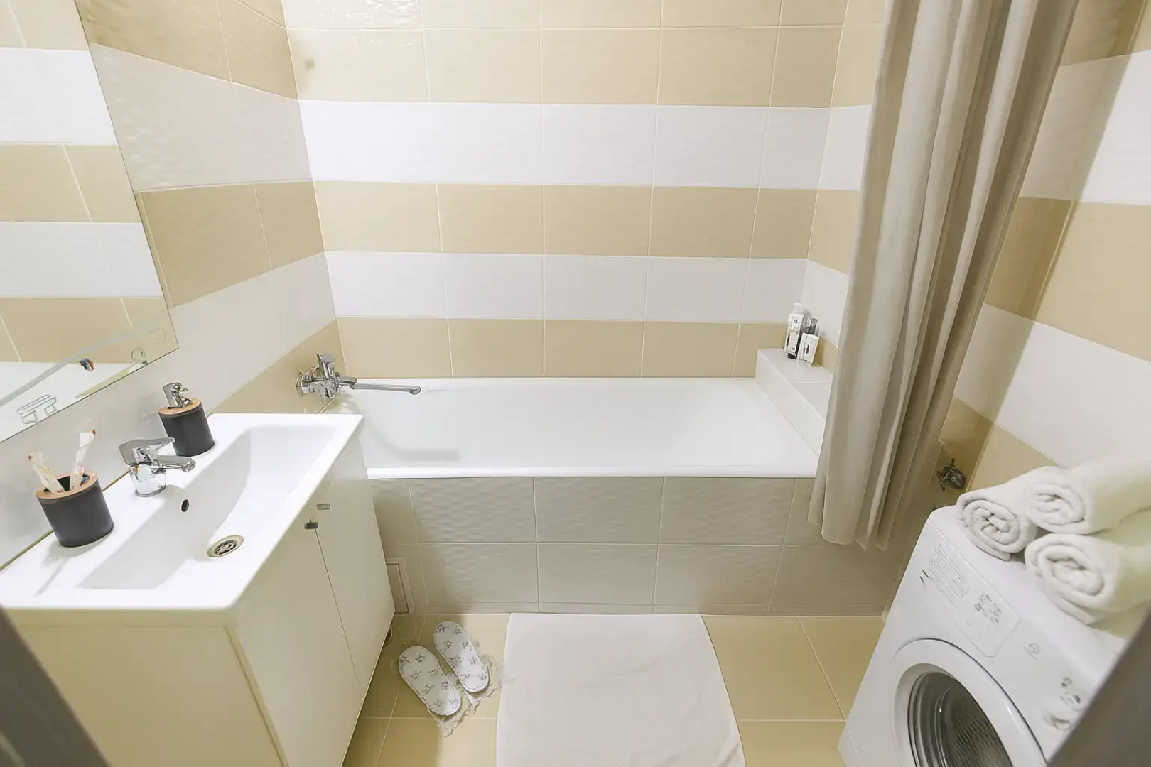 Апартаменты Тимирязева 10 Yellow