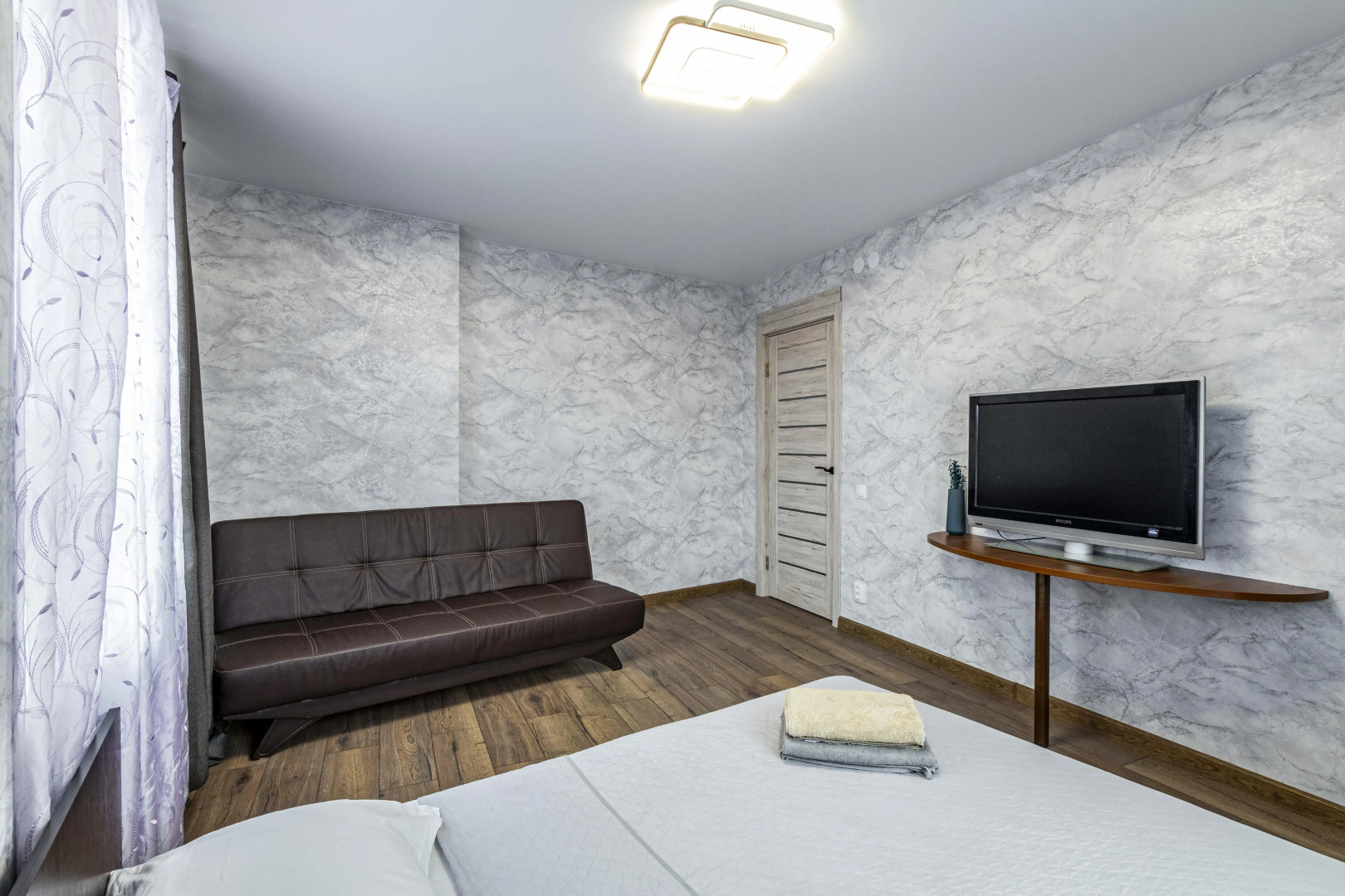 Квартира Двухкомнатная Квартира с Красивым Видом на Центр Города