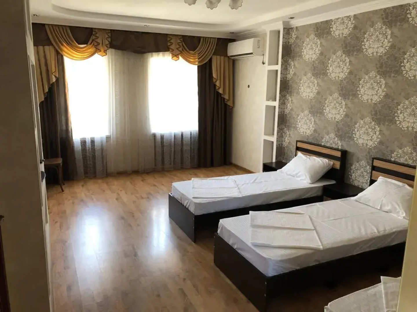 V Leningradskoy Guest House