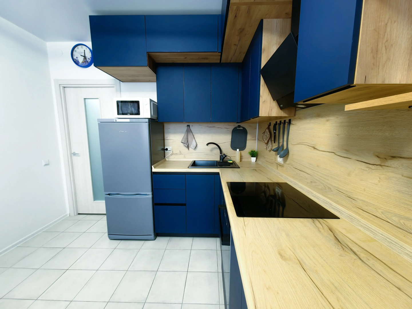 Квартира Вместительная у МРНЦ им. Цыба