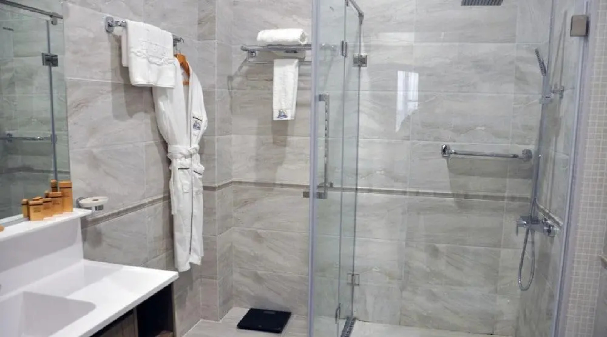 Parliament Palace Hotel