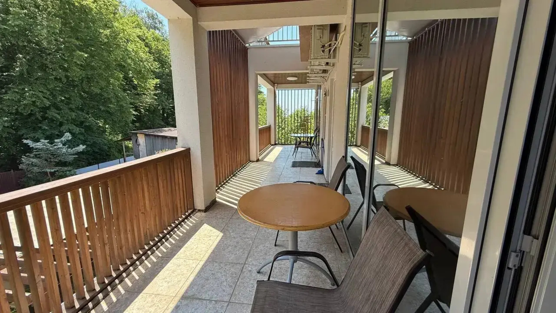 Частный Дом у Леса с Бассейном