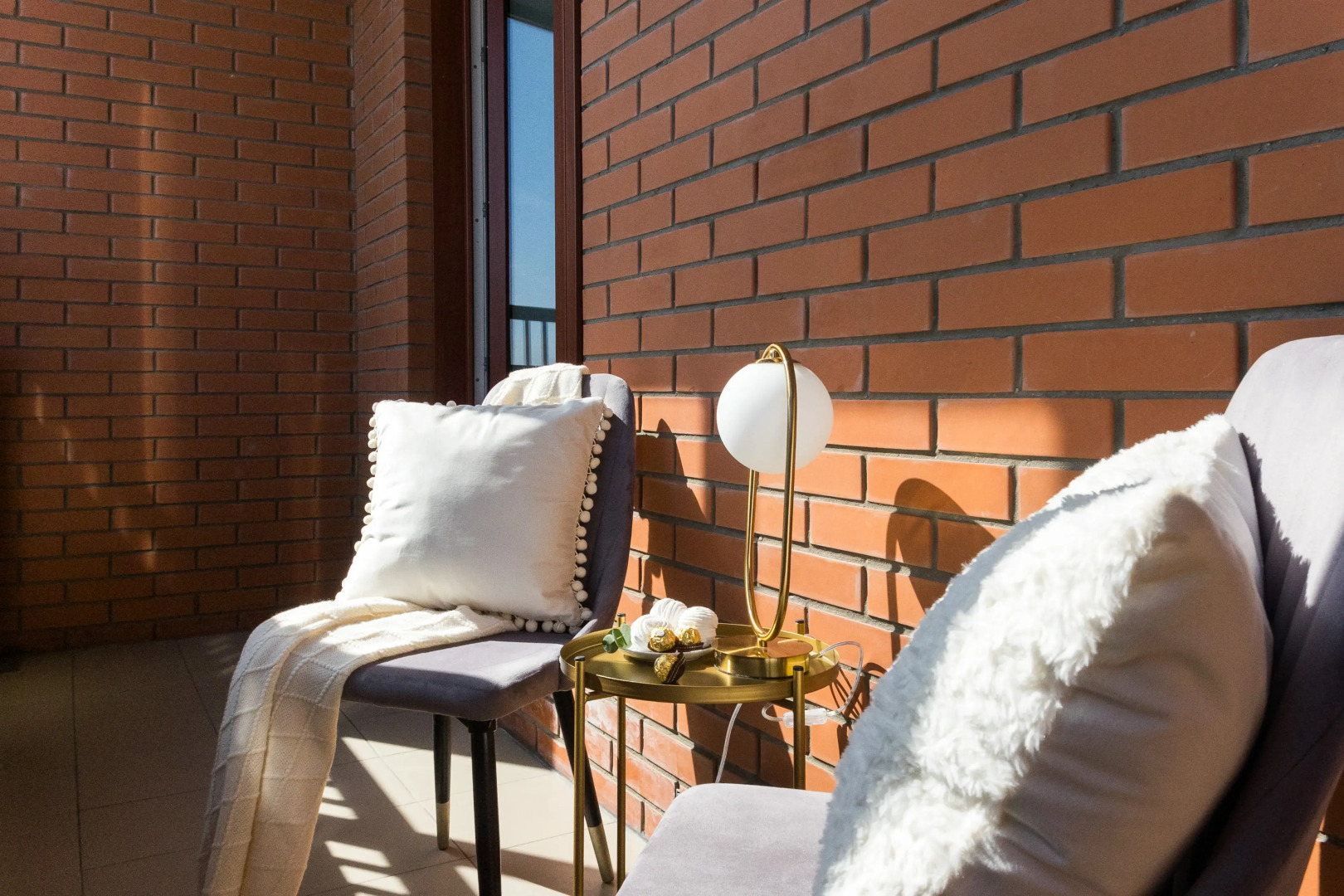 Апартаменты Hugge Place на Немировича Объект 172