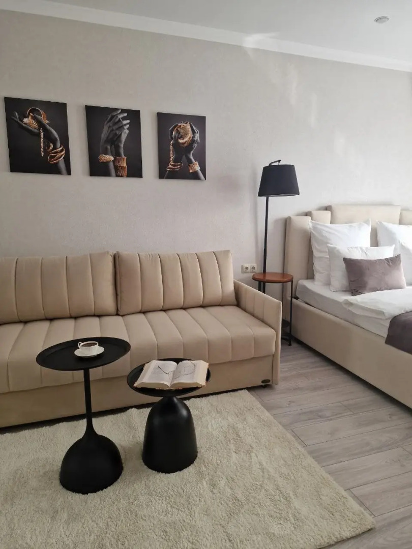 Квартира Flatirini с панорамными окнами в ЖК Весна