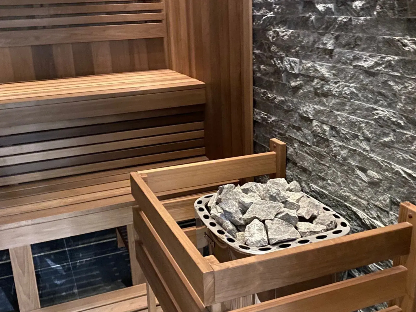 Апартаменты Hvoja в комплексе с бассейном на берегу Финского залива