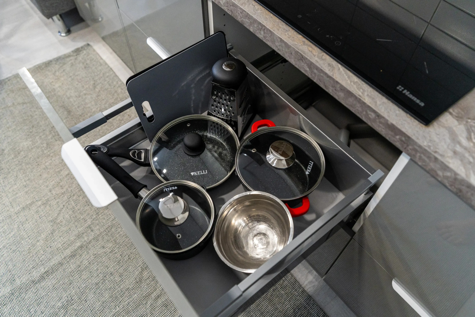 Апартаменты с потрясающим видом на море и двор в Южном районе Новороссийска от LetoApart