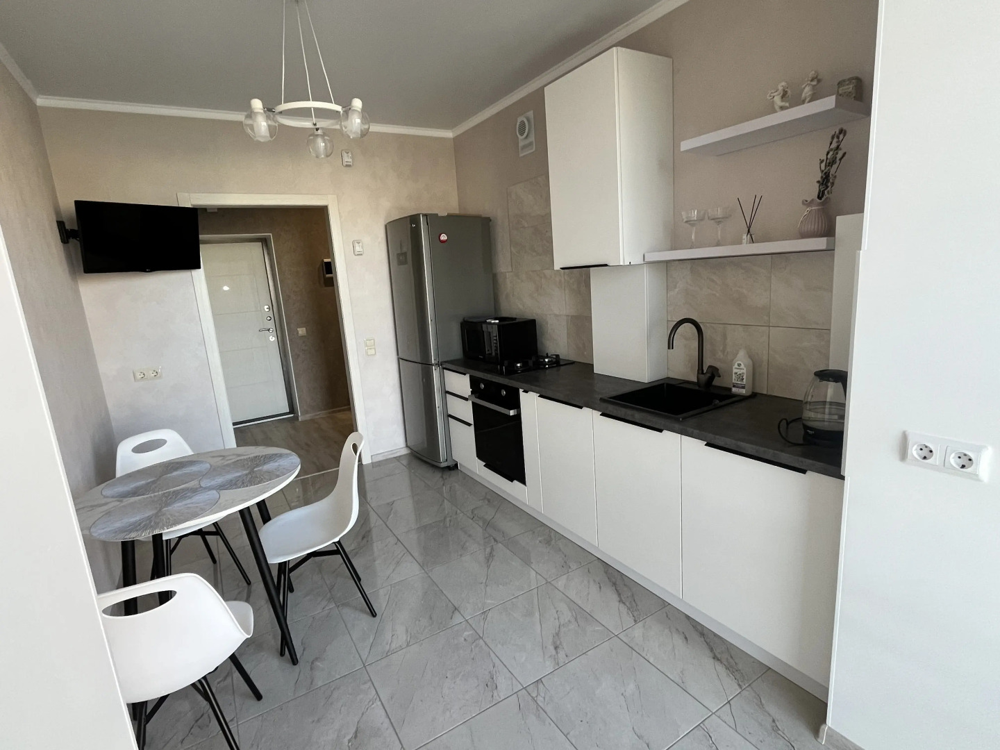 Квартира с Видом на Озеро в Центре Зеленоградска