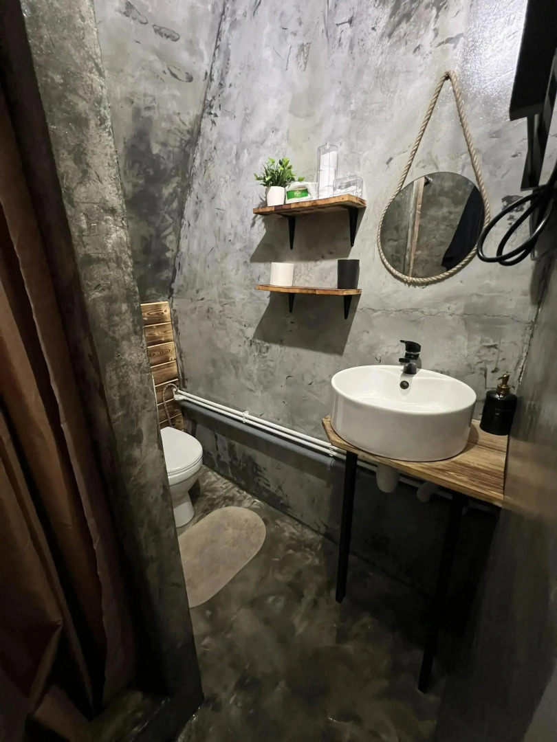 Частный дом Уютный у Реки с Чаном в Современном Стиле