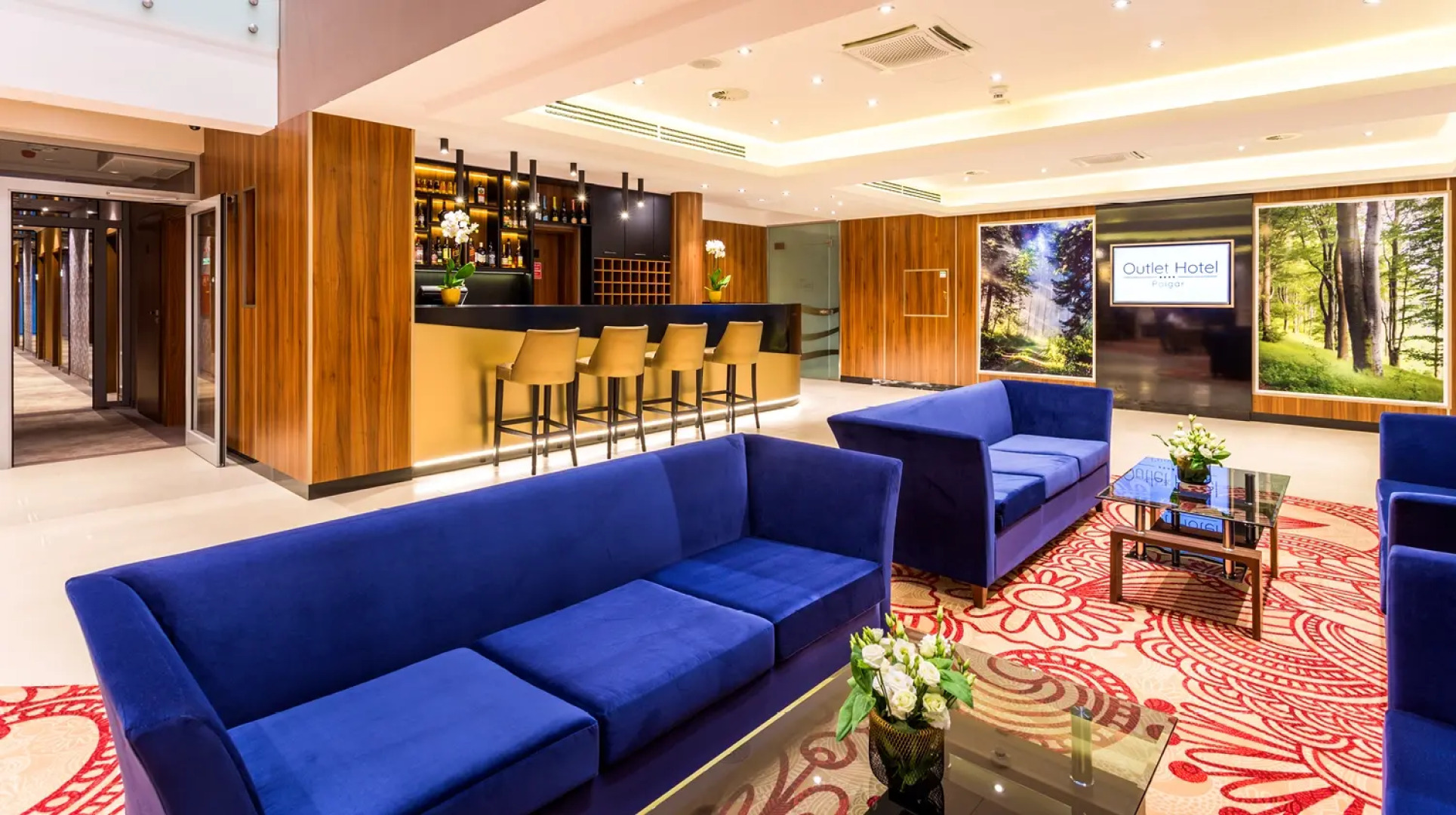 Отель Outlet Polgár