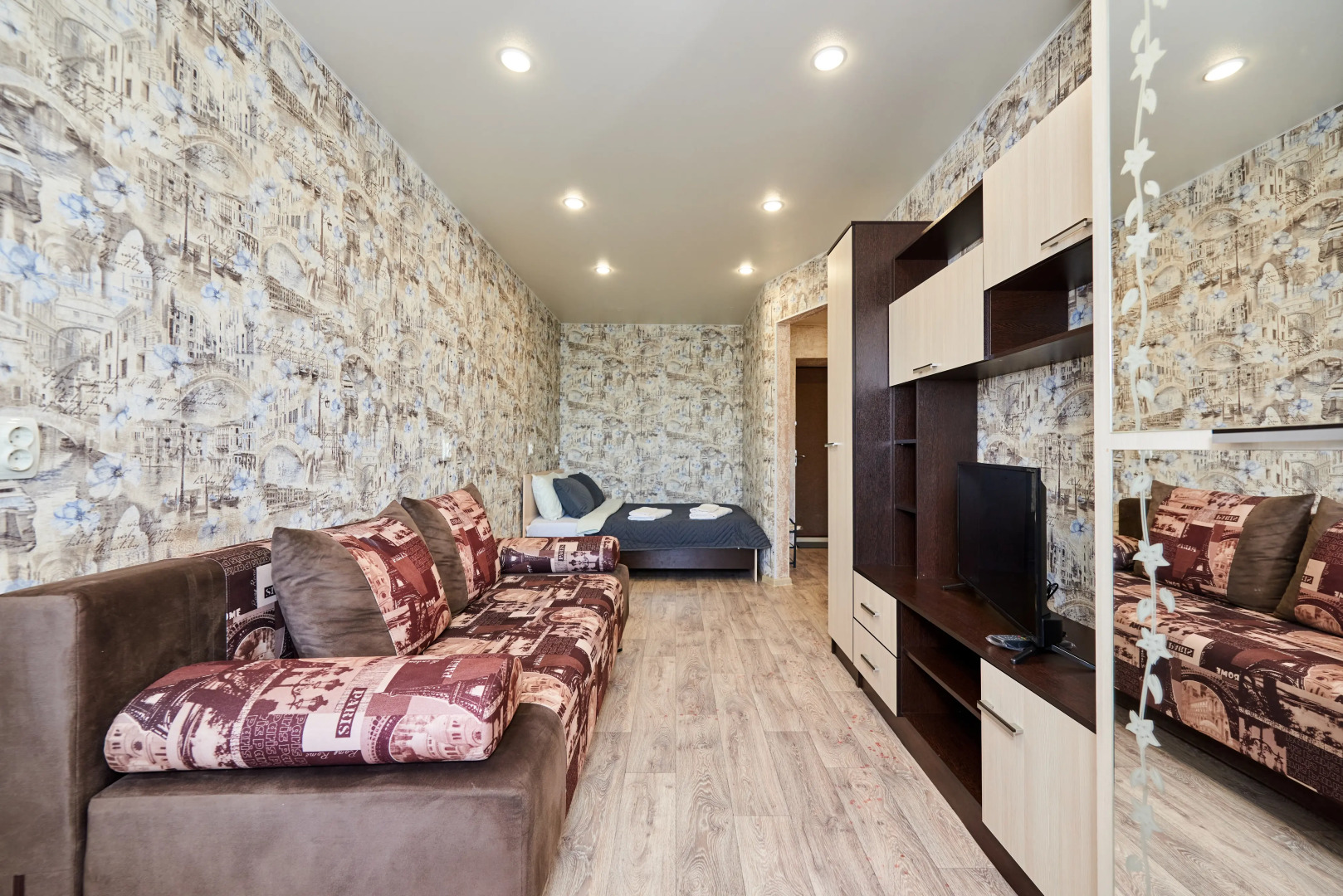 Апартаменты Sutki VIP Краснова 40