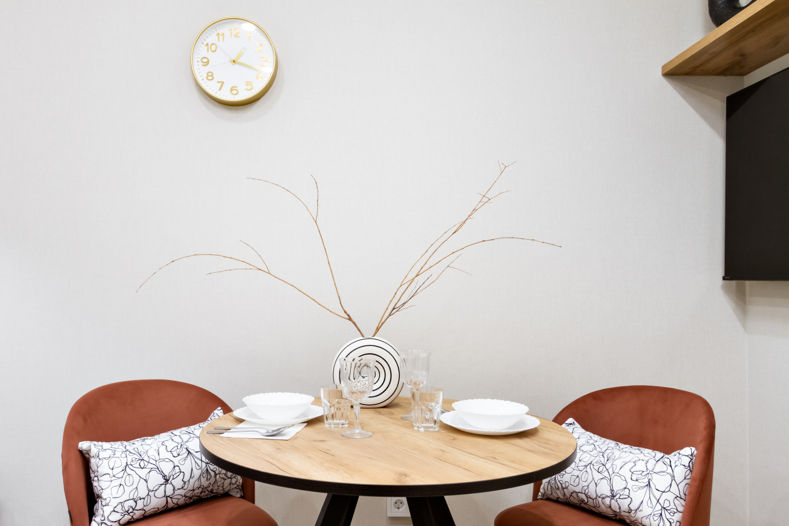 Квартира Улучшенная 2к с Тремя Кроватями