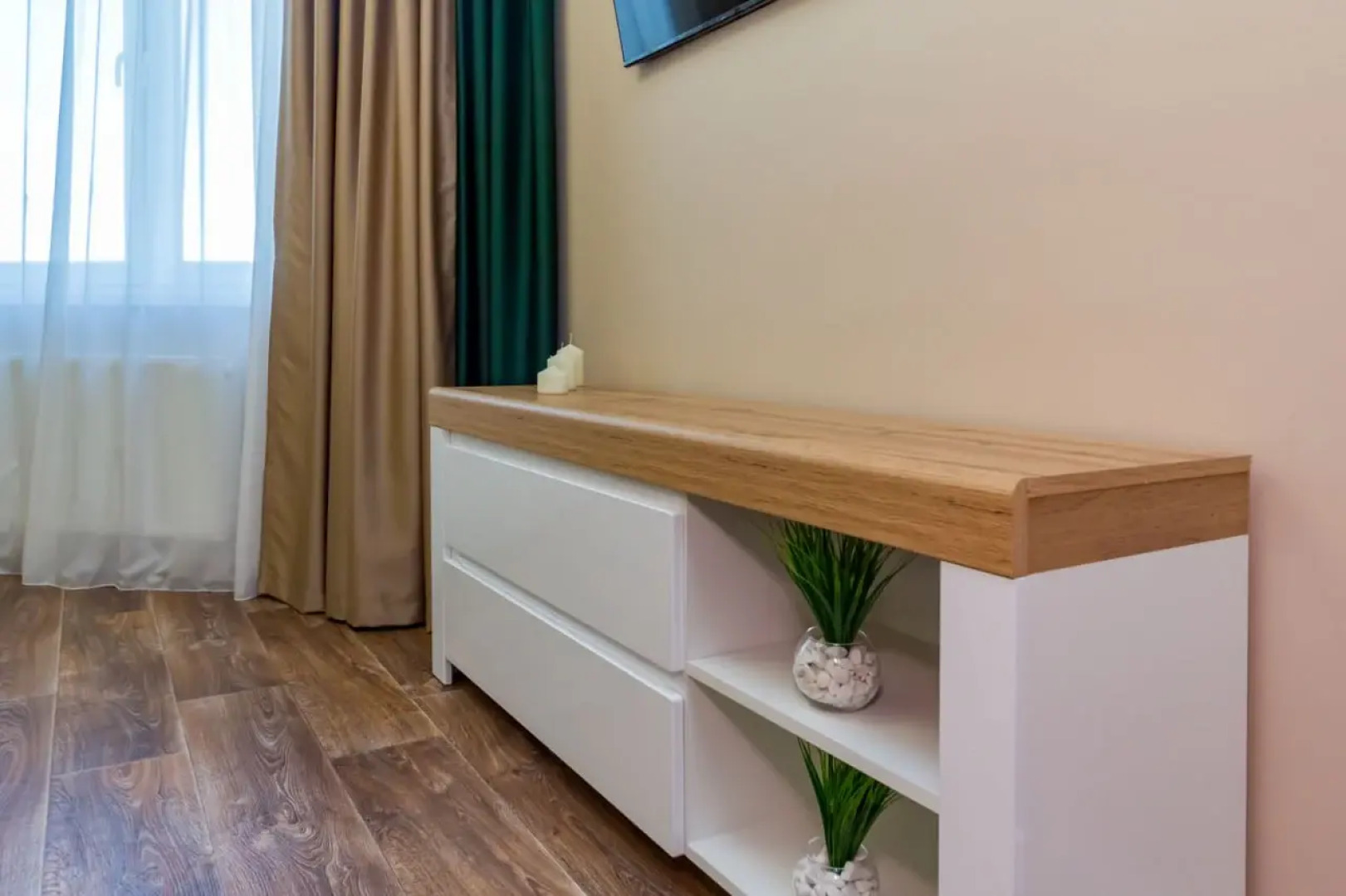 Апартаменты Emerald on Leonova