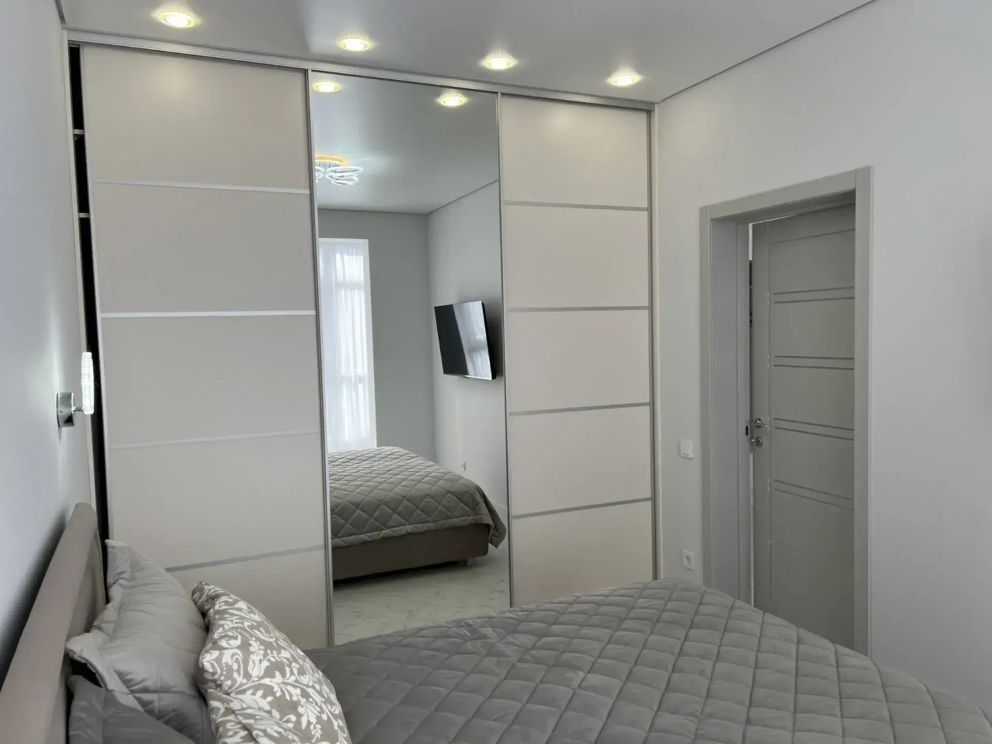 Апартаменты 215 в новом доме до моря 5 мин, Толстый мыс