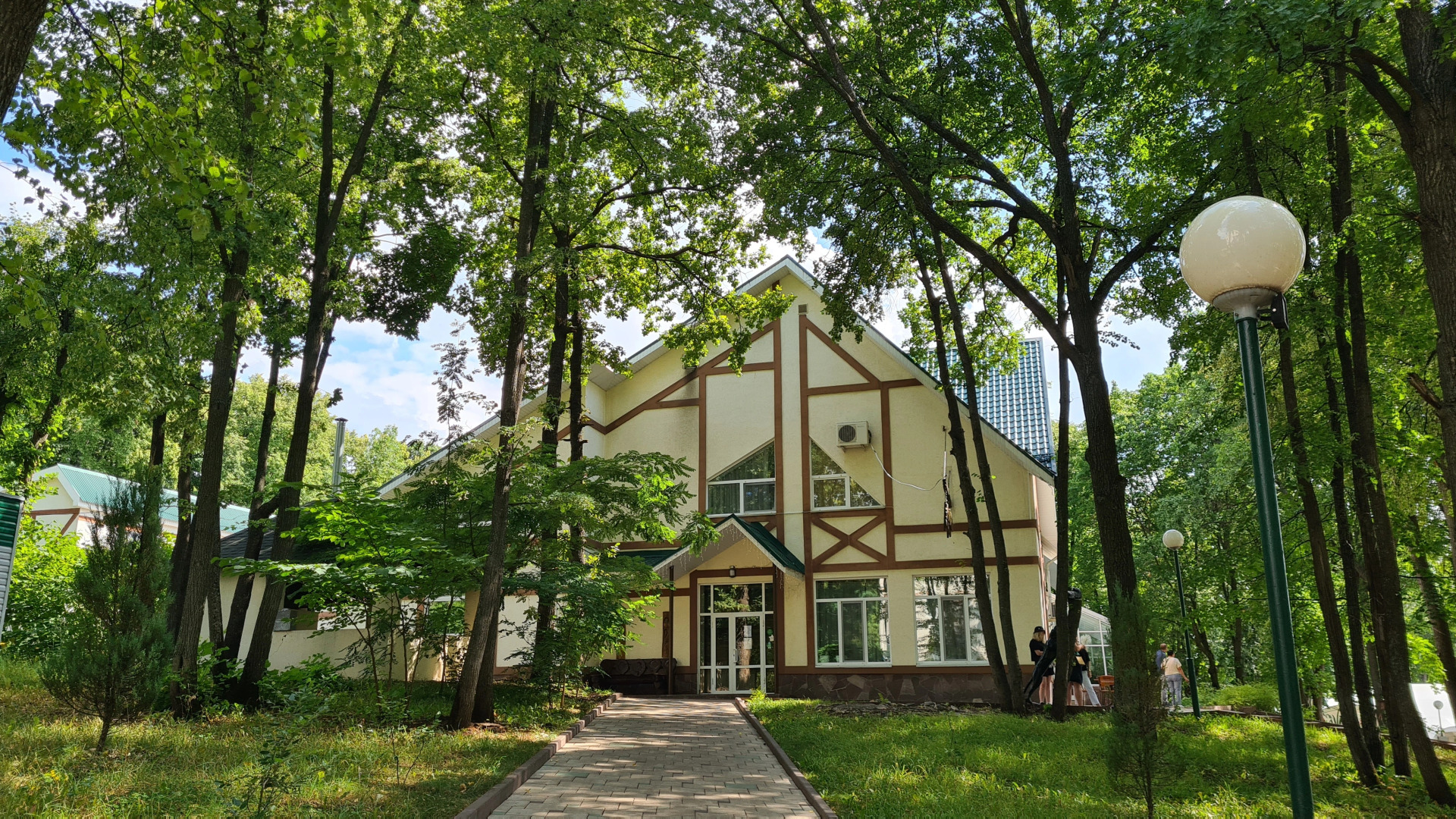 Отель Дубрава