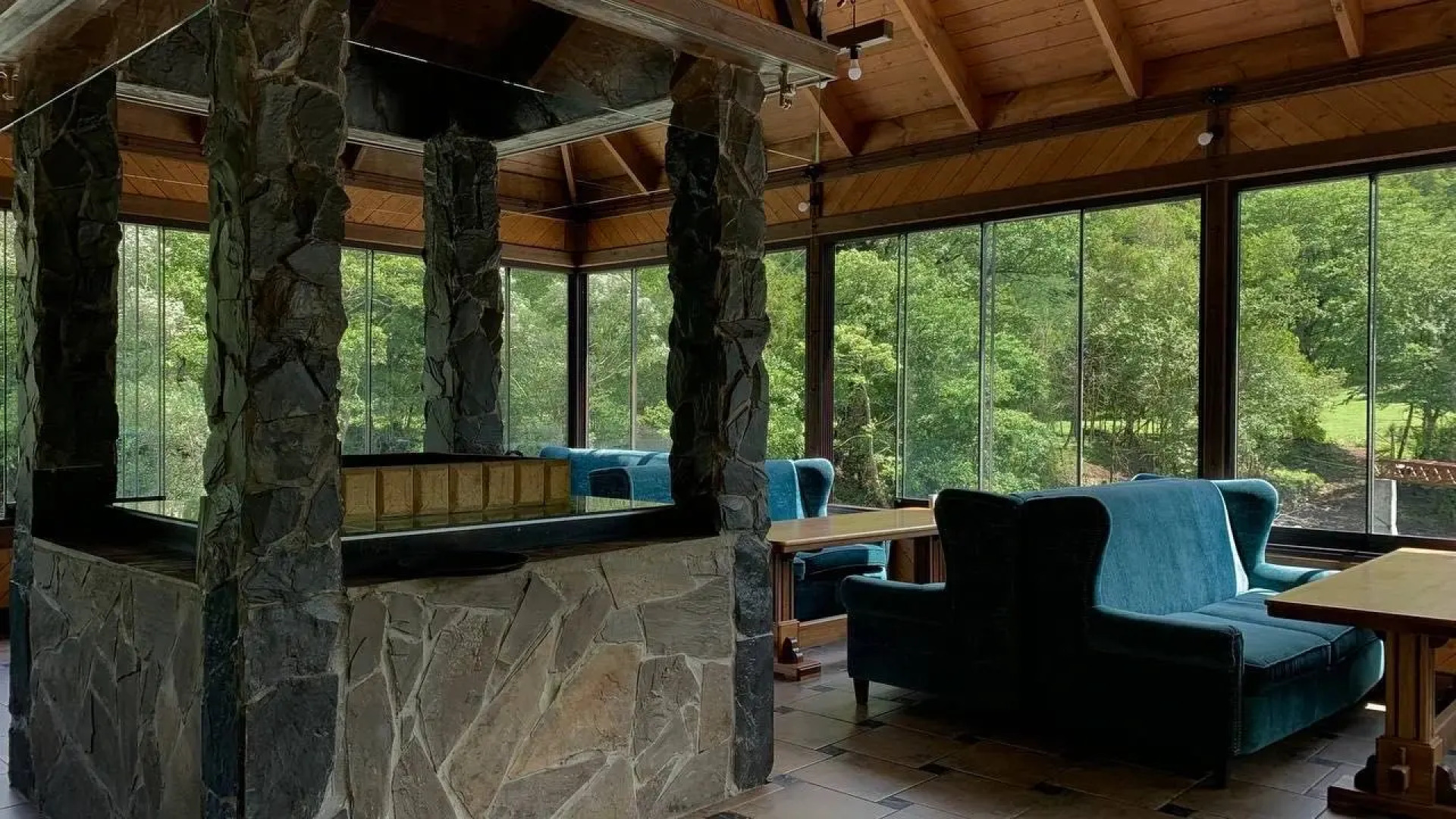 Отель Chalet Bridge Eko