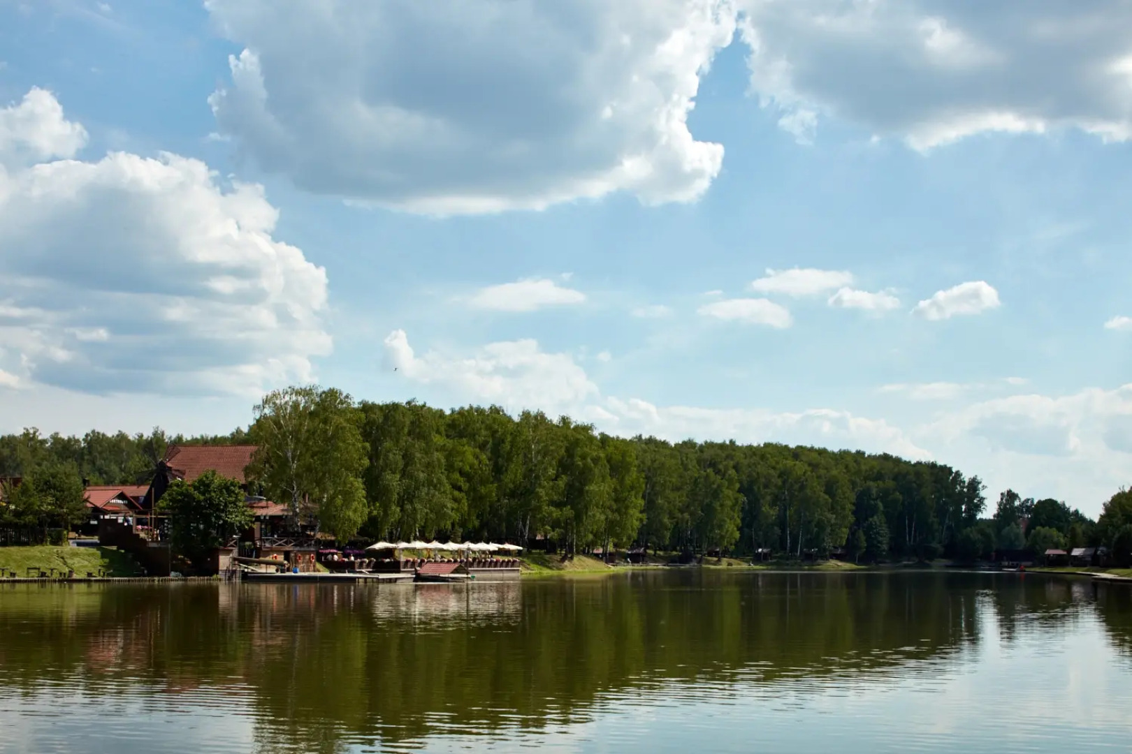 Отель Fish Point Family Resort (Золотой сазан)