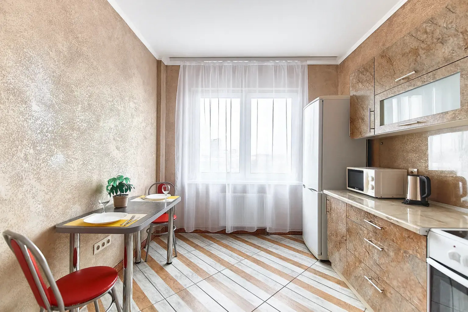 Апартаменты Тимирязева 10 Yellow