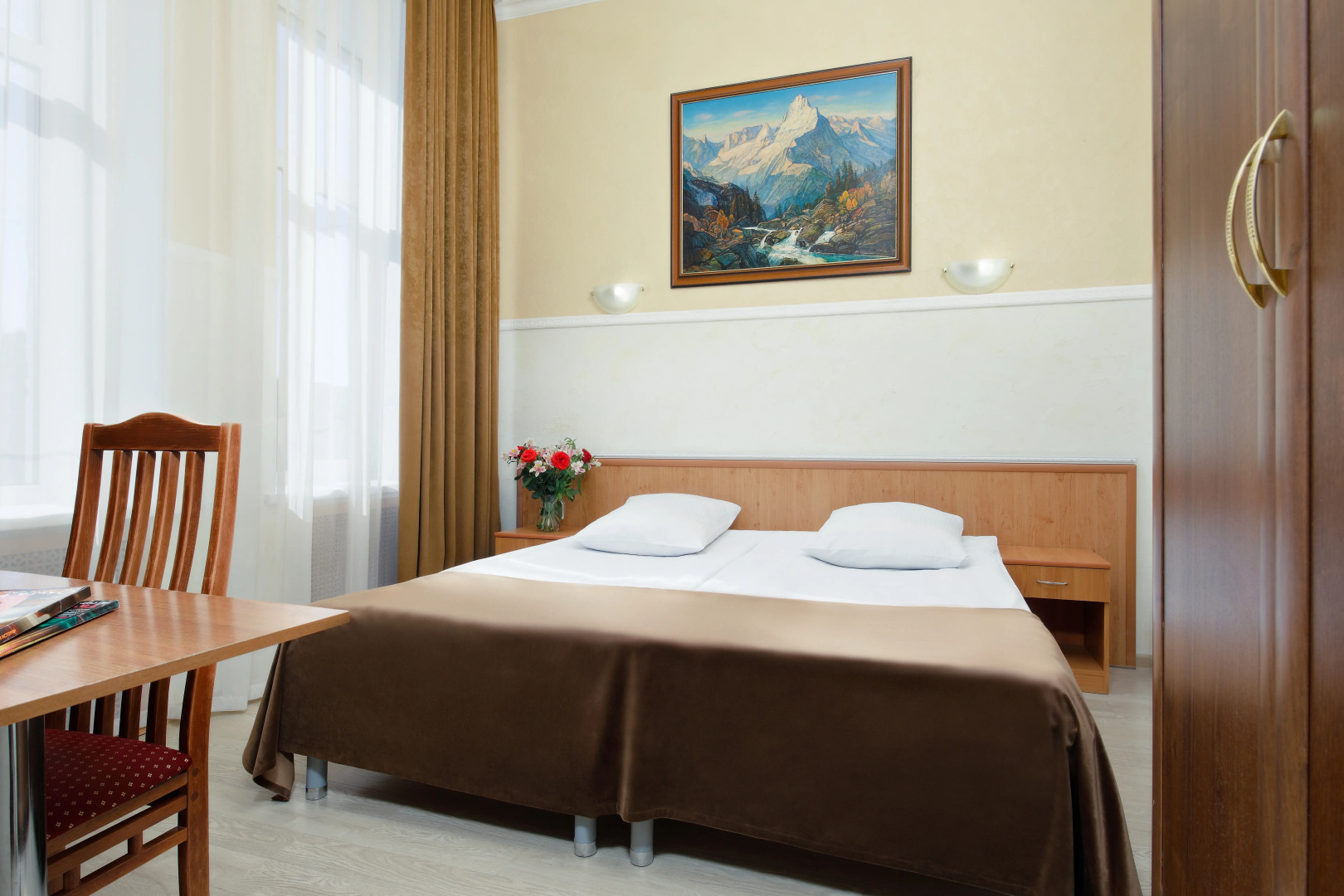 Отель Скала