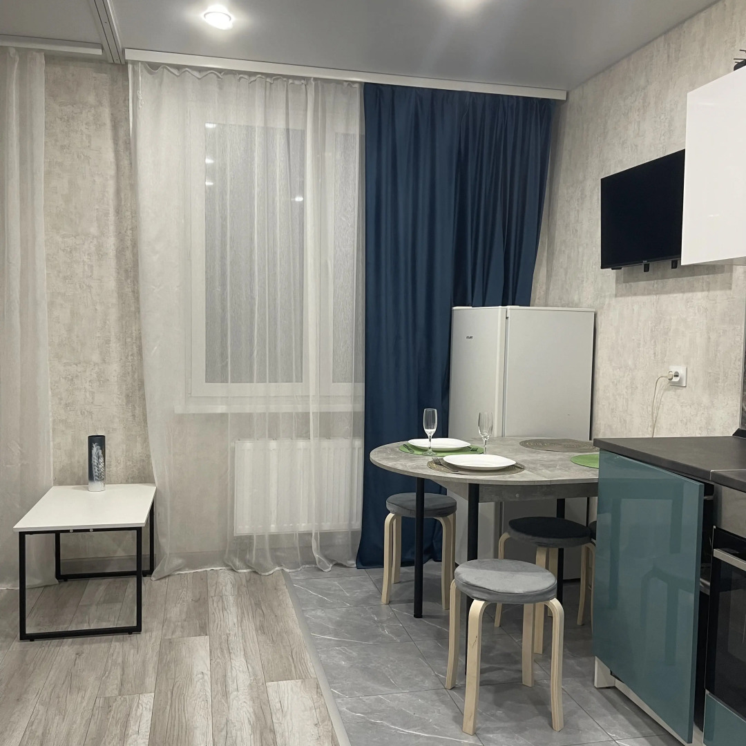 Квартира Очень Уютная  у Железнодорожного Вокзала и Метро в Нижнем Новгороде Июльских Дней