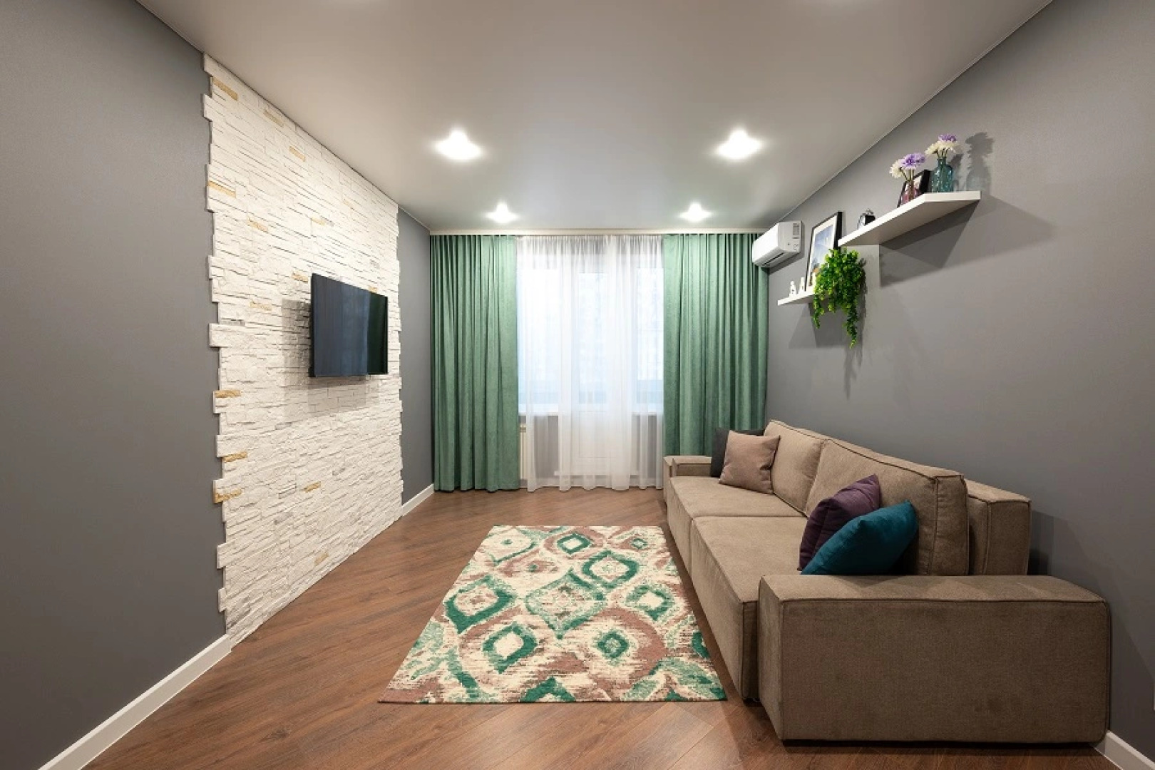 Квартира Двухкомнатная в Центре рядом с Озером Кабан ул. Татарстан д. 58