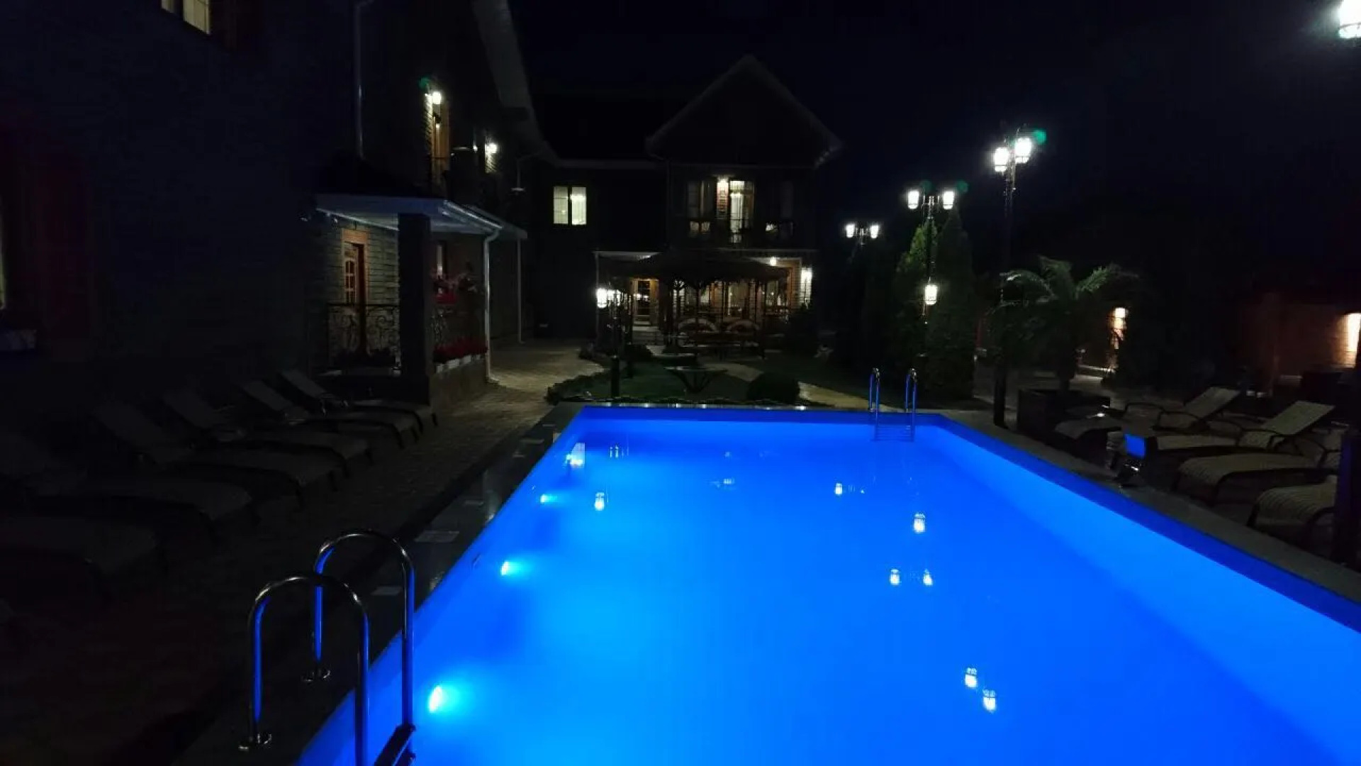 Yakor Fishing-Hunting Hotel