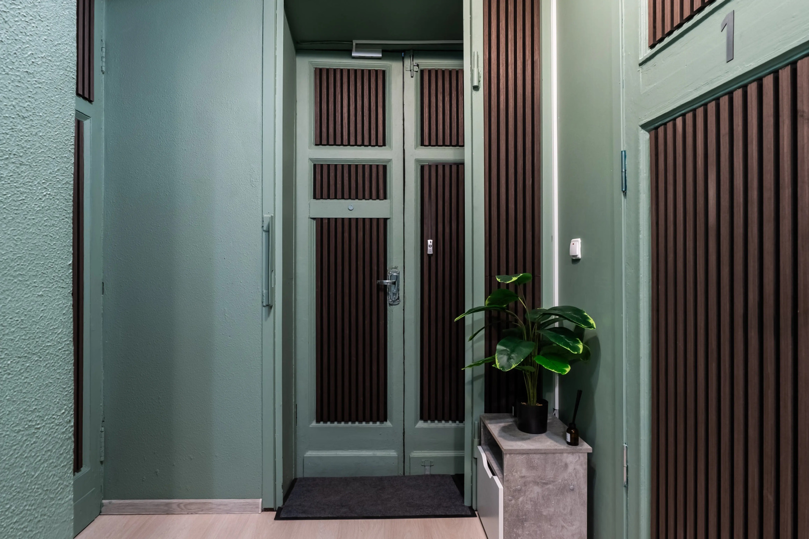 Апартаменты ВО 14/65 Синий свет