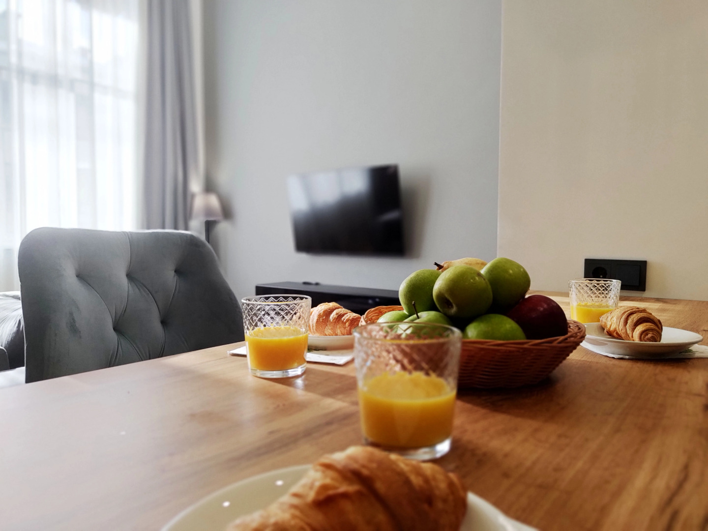 Апартаменты двухуровневые с видом на горы. Жить в Горах.