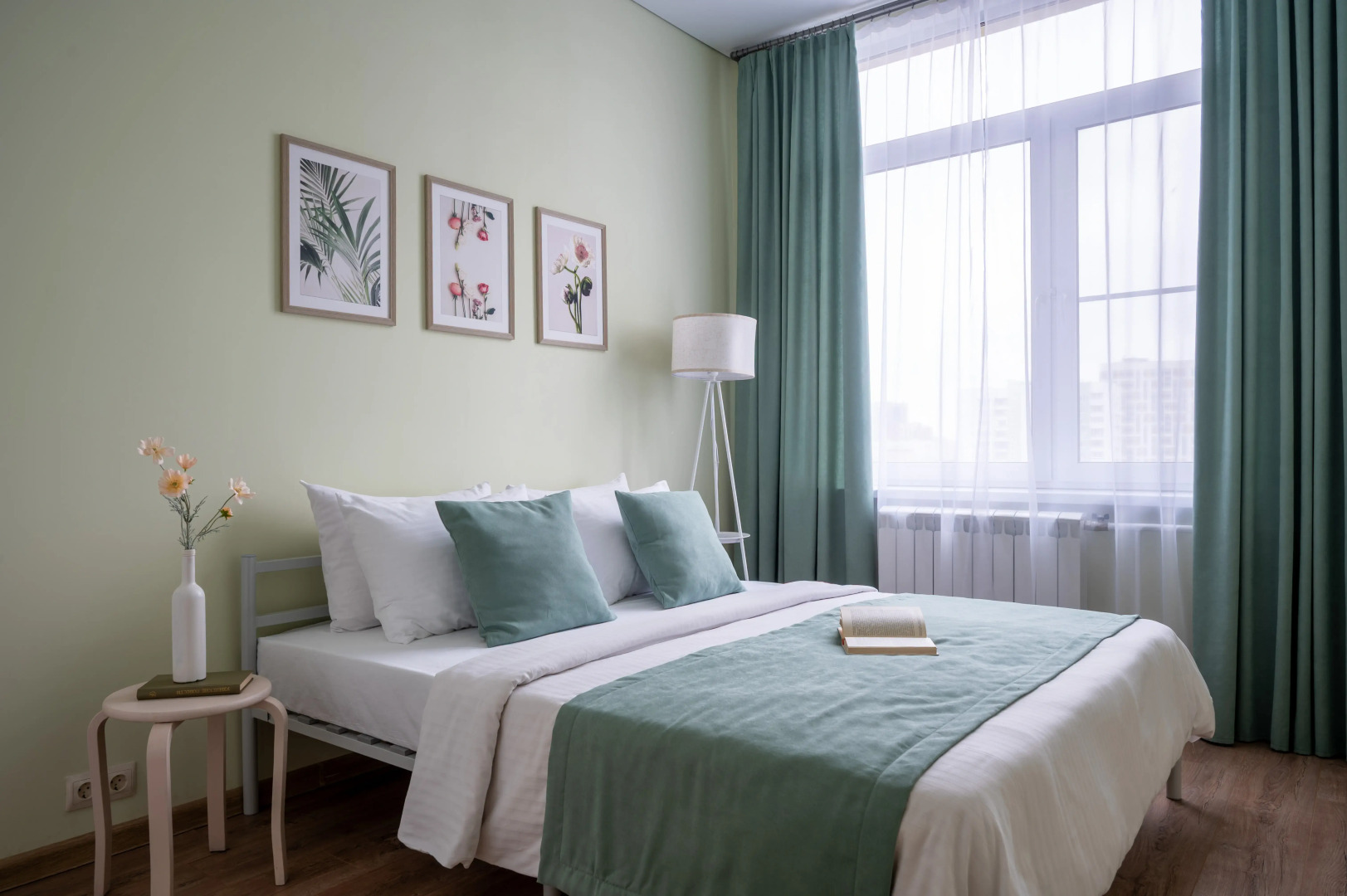 Квартира двухкомнатная Queenstay БотаникАрт рядом с НМИЦ имени Рыжих